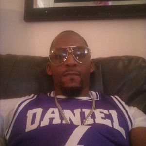 Meet your Posher, Derrick