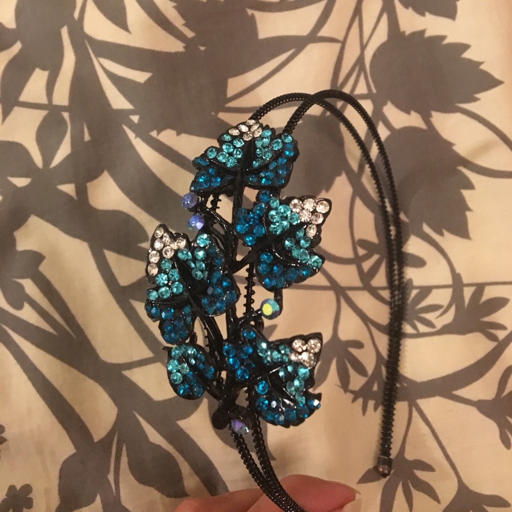 Blue sequined headband