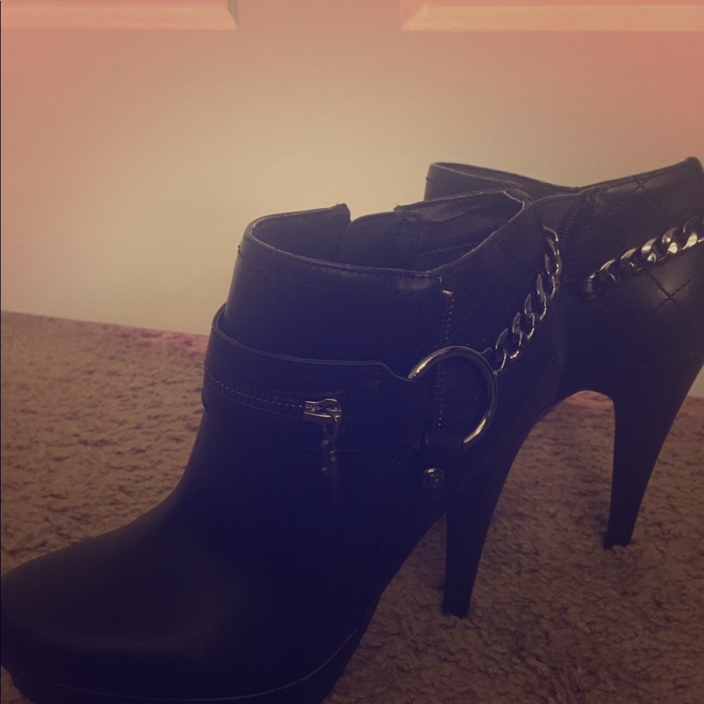 Shoes - G by guess