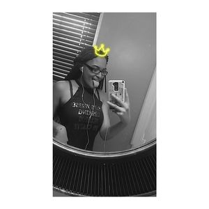 Meet your Posher, Simone