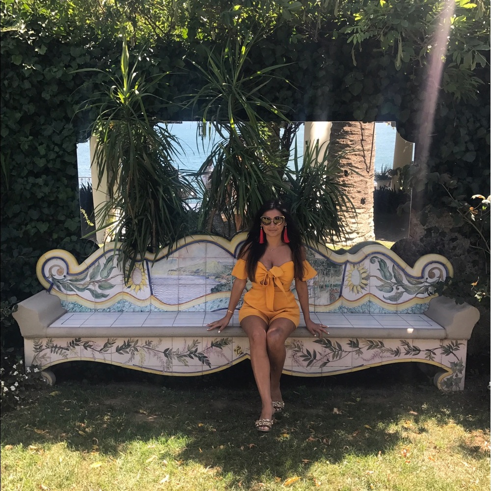 Meet your Posher, Danielle