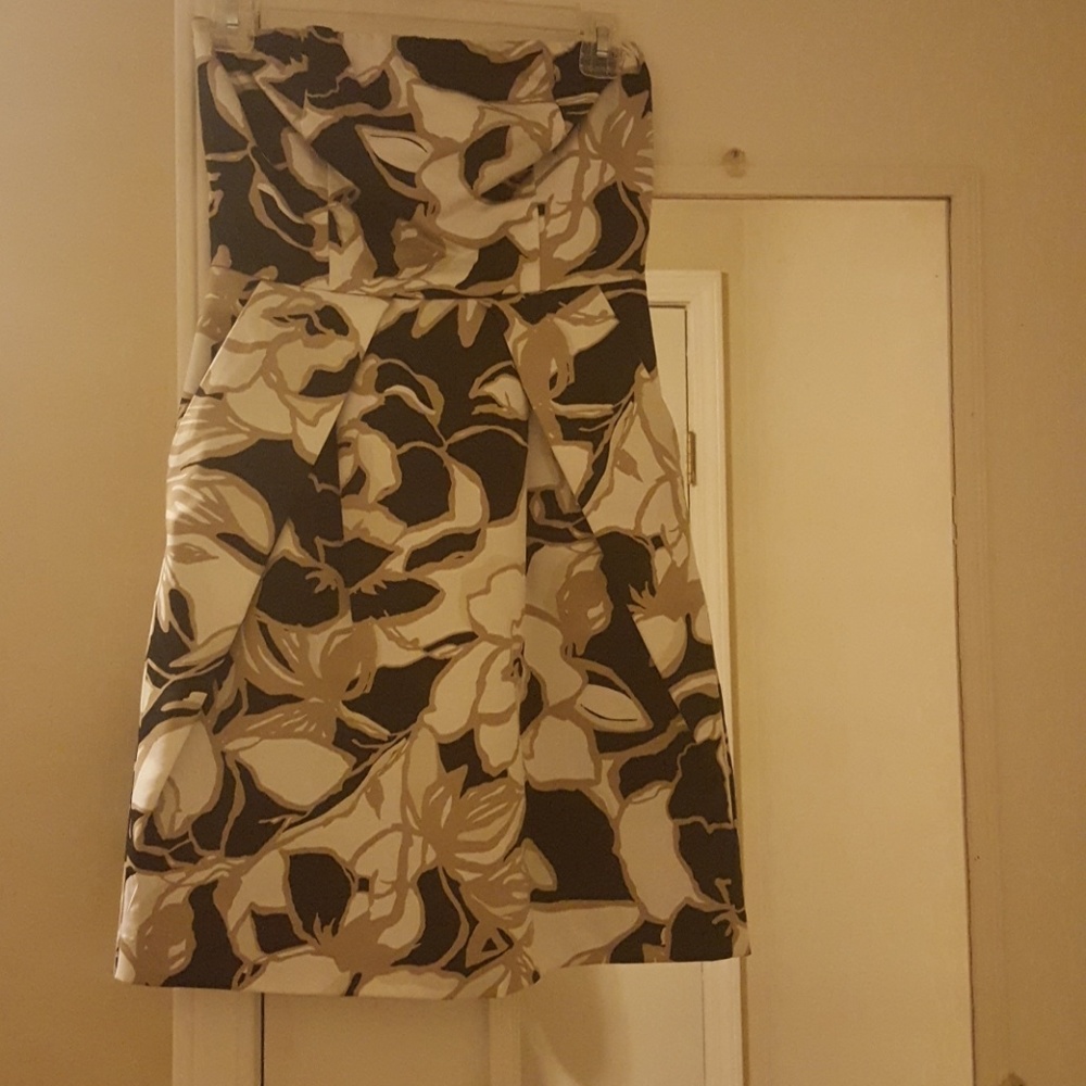 Strapless super cute dress