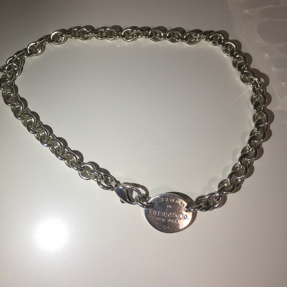 Tiffany & Co. Return to Tiffany Oval Necklace