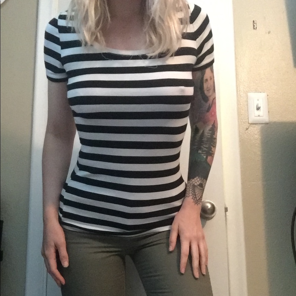 Black & white striped tee