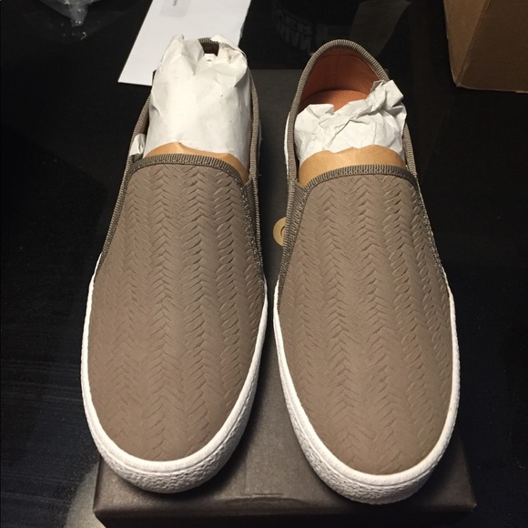 duffy slip on sneaker