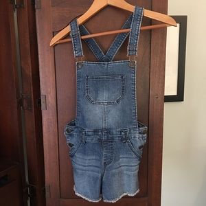 Girls' overall shorts