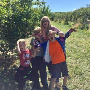 Meet your Posher, Alicia