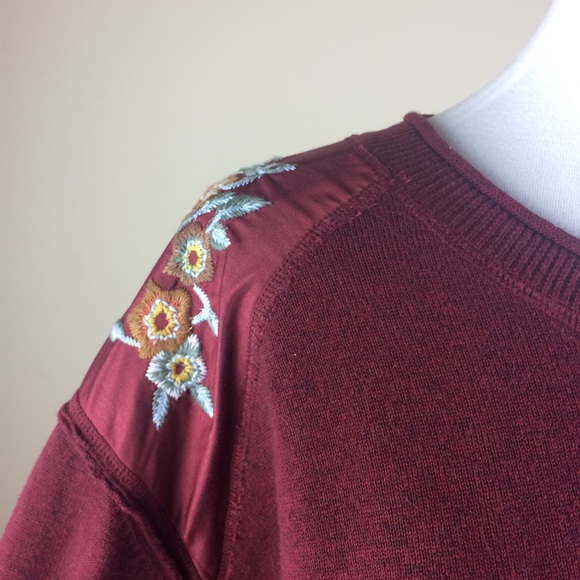 Wrap of London Maroon Embroidery Sweater Cotton - Picture 2 of 8