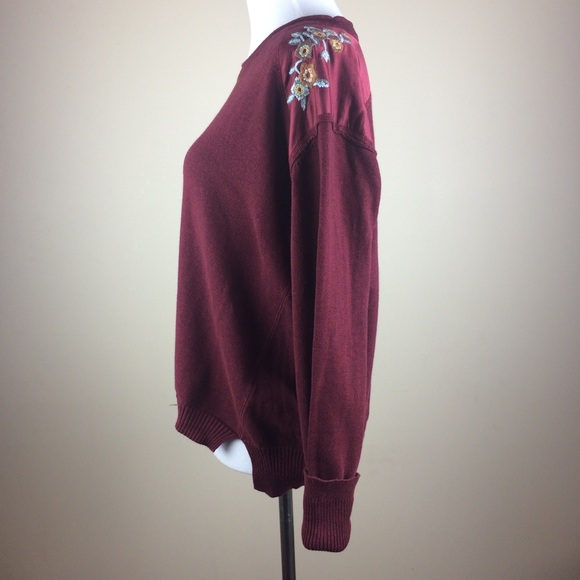 Wrap of London Maroon Embroidery Sweater Cotton - Picture 4 of 8