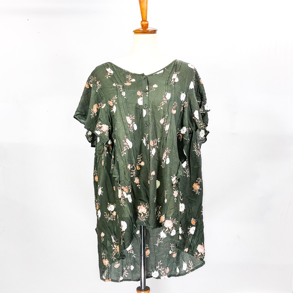 Torrid Plus Size Olive green floral top Size 4
