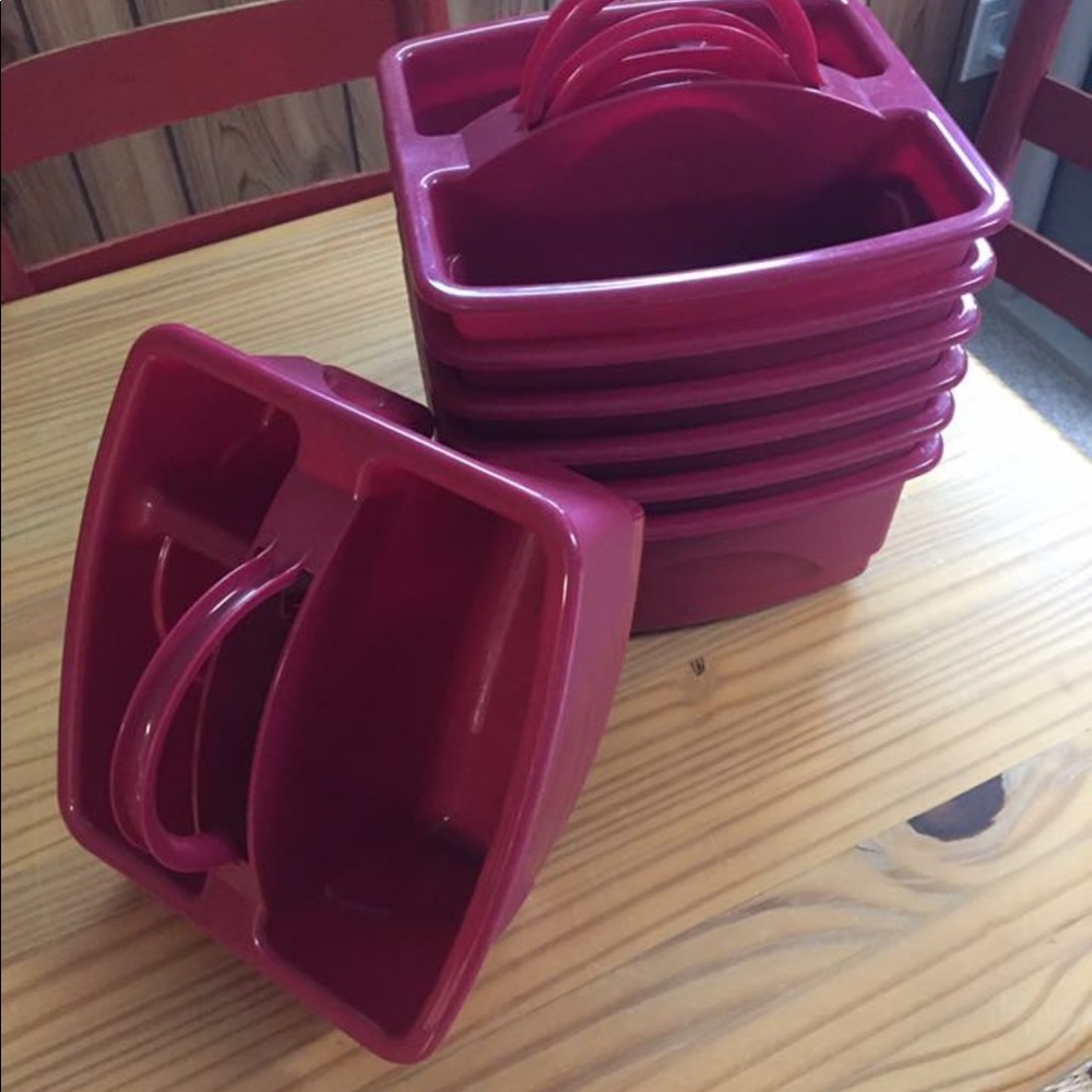 Pink table buckets