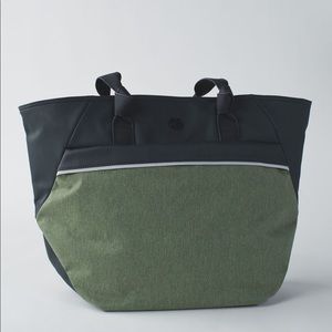 Lululemon Everything Yoga Bag