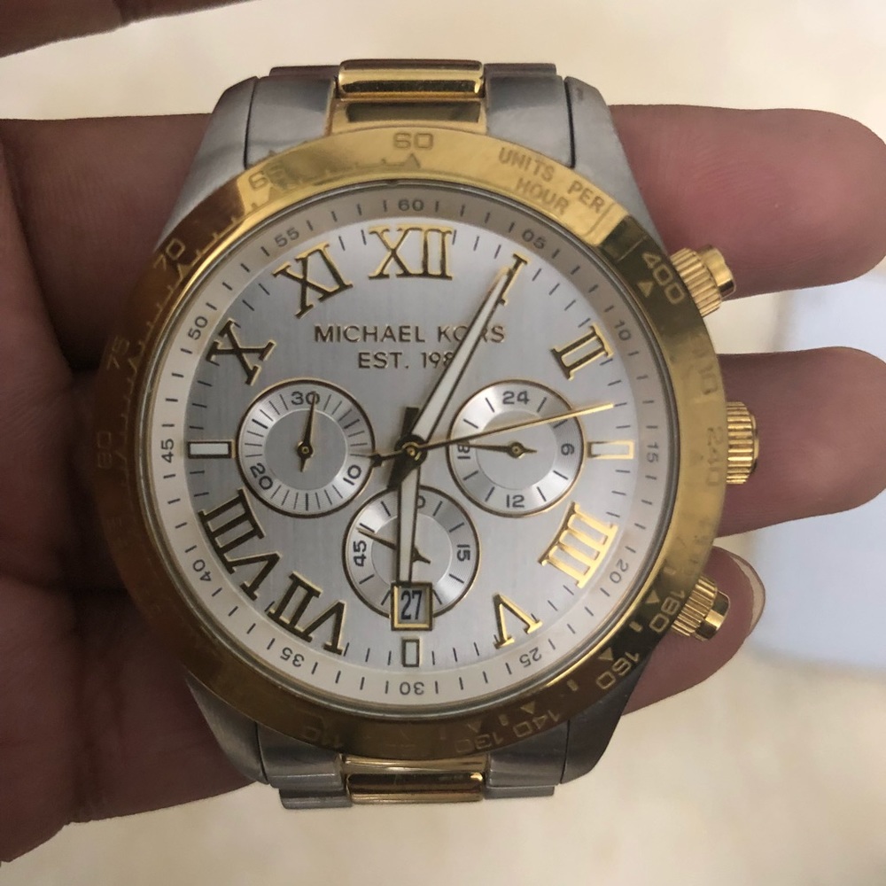 Michael Kors MK8229 Wrist Watch for Men -PRE OWNED