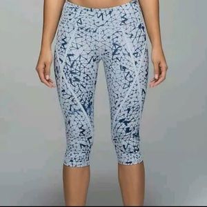 (Lululemon) Pedal Pace Crop Star Crushed Print