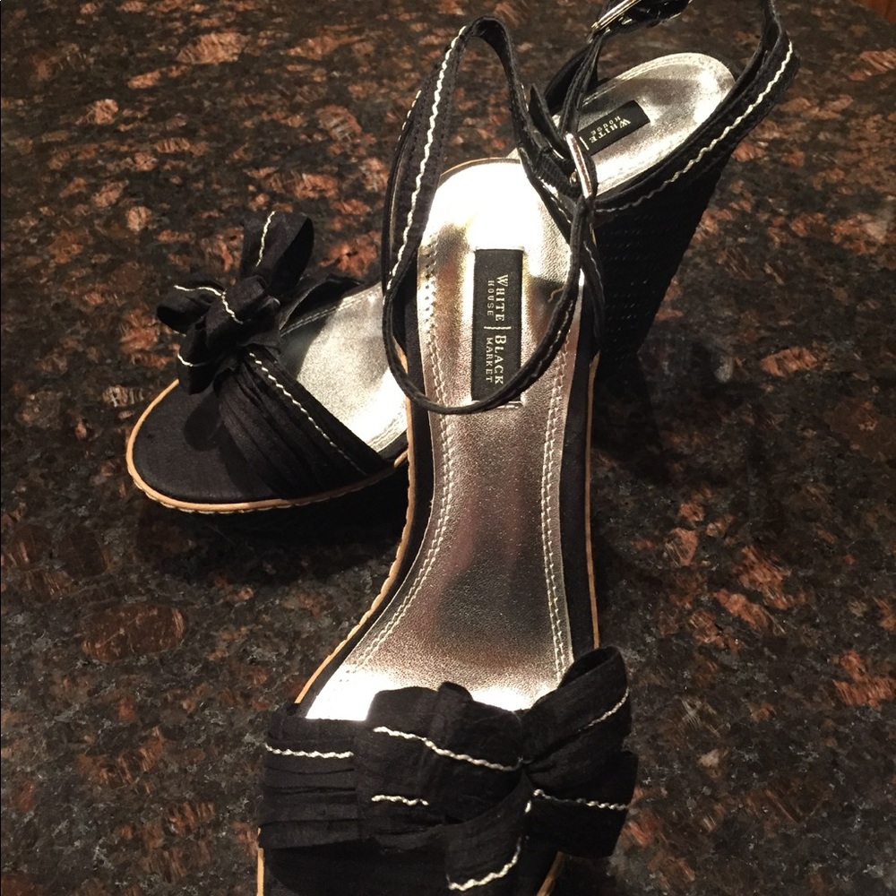 New White House Black Market wedge