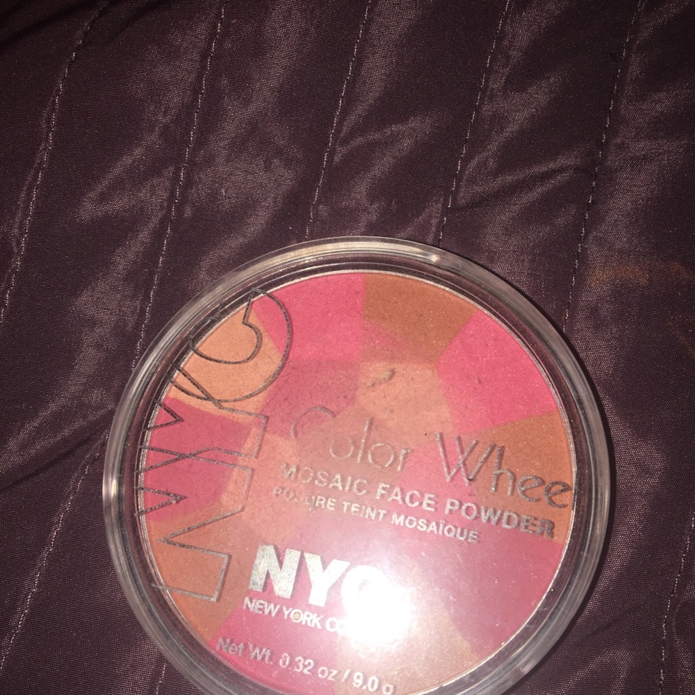 NYC COLOR WHEEL BLUSH