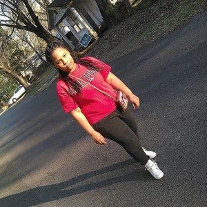 Meet your Posher, Alexis