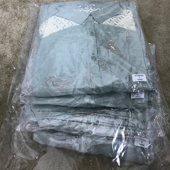 Sage Top with Lace and Drawstrings - Picture 4 of 6