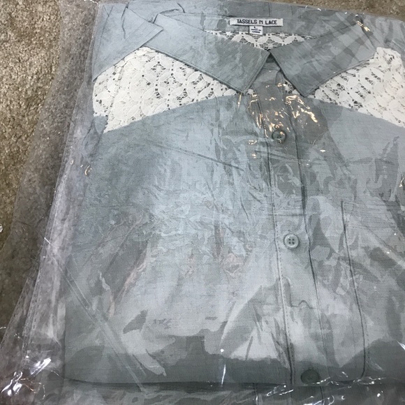 Sage Top with Lace and Drawstrings - Picture 5 of 6