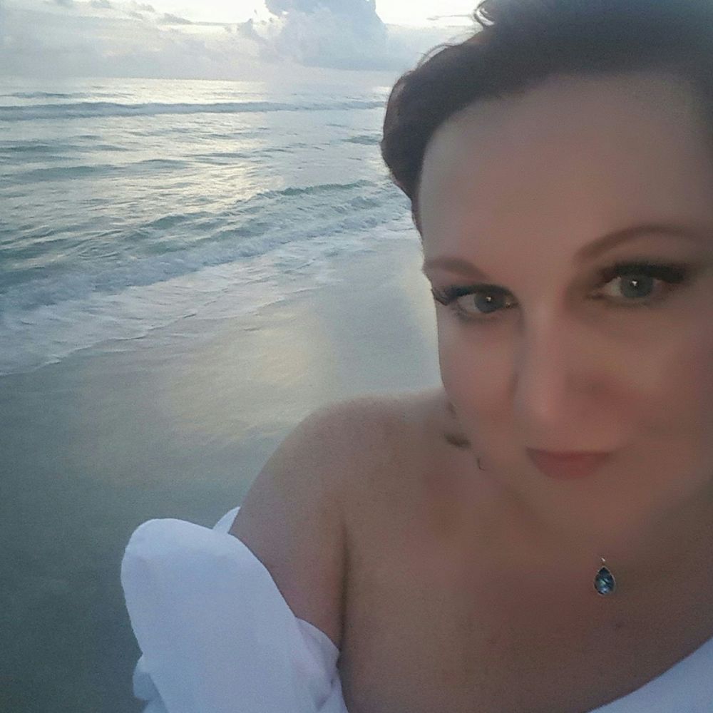 Meet your Posher, Kendra