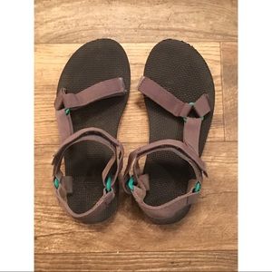 Grey Classic TEVA
