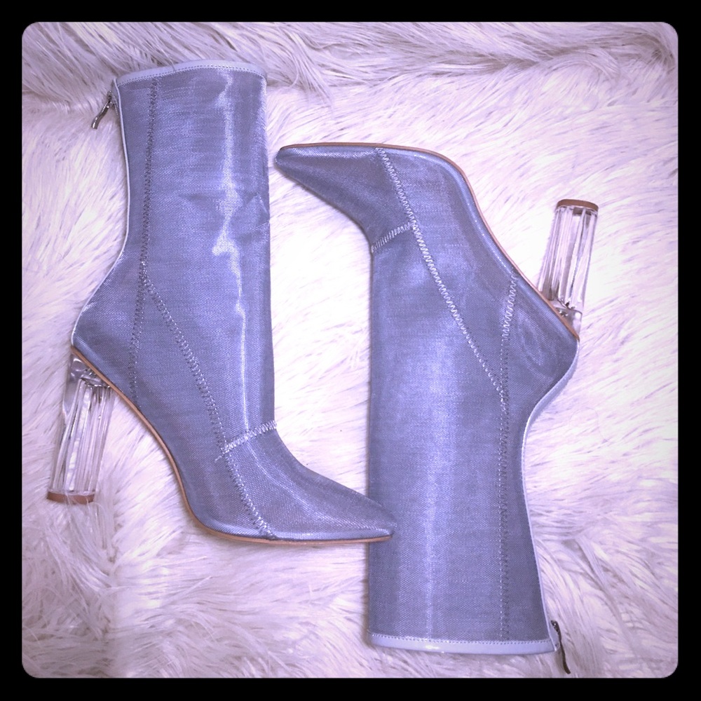 🔥 Grey mesh Perspex booties 😍