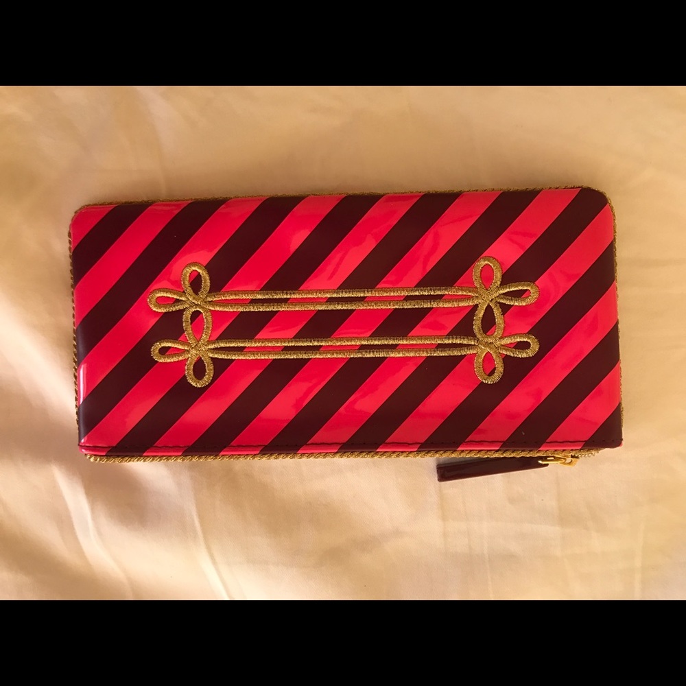 🔥 PRICE DROP MAC makeup bag Holiday collecT purse