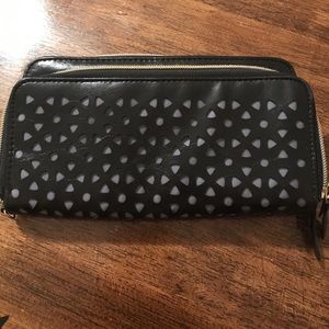 Black long wallet