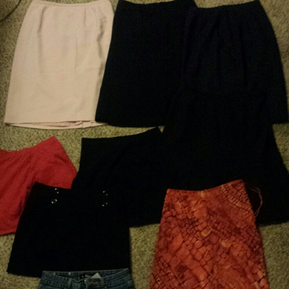 Skirts - Picture 2 of 7