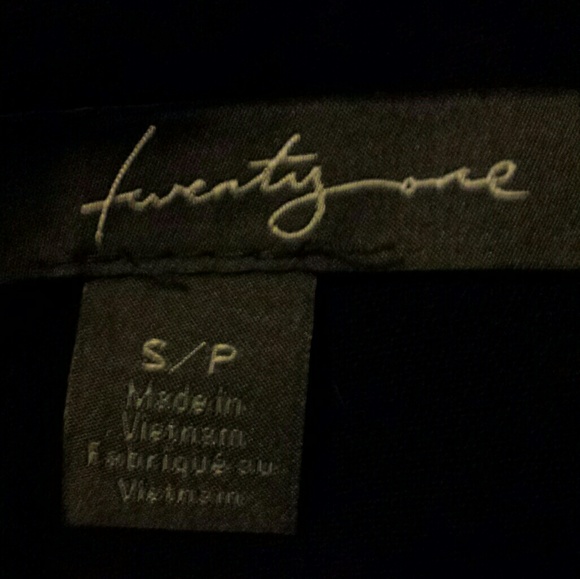 Skirts - Picture 4 of 7