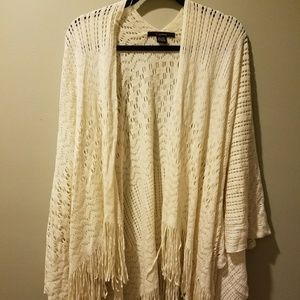 White One- Size Shawl/Sweater