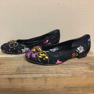 GUCCI “bamboo” flower flats size 5.5