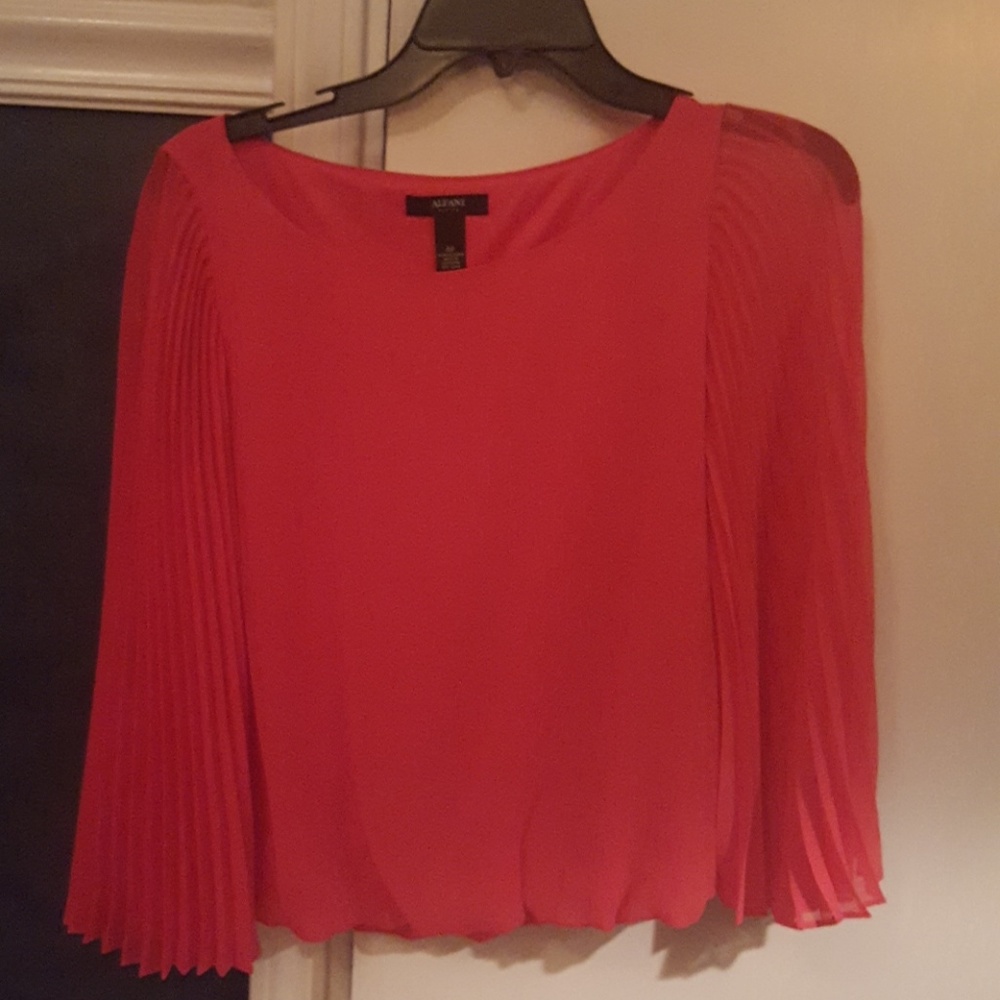 Blouse with soft elastic at waist, scallop sleeves