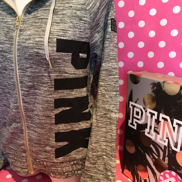 🚫SOLD🚫NWT VS PINK gray perfect full zip Hoodie - Picture 2 of 3