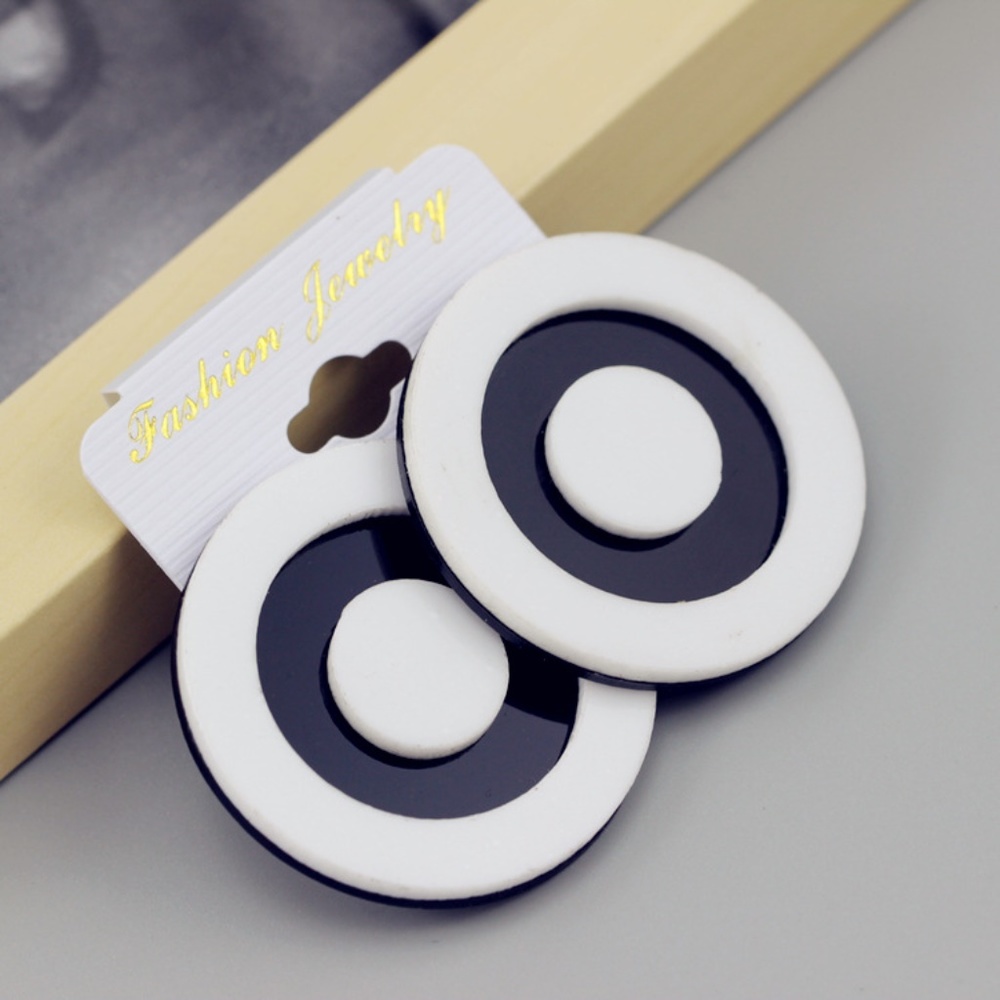 Black & White Bullseye Earrings