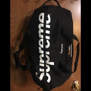 Supreme duffle bag