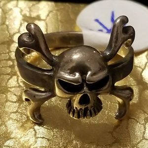 Sterling Silver Skull Ring with Side Prongs