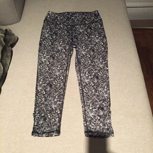 Cropped workout pants