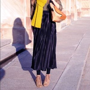 American Apparel Accordion Pleated Maxi Skirt XS S