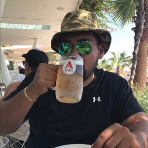 Meet your Posher, Eric