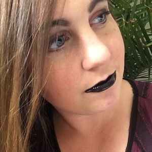 Meet your Posher, Shelly