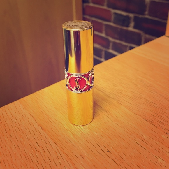 The NEW YSL Loveshine Plumping Lip Oil Gloss in 12 Honey  YSL Shine 12