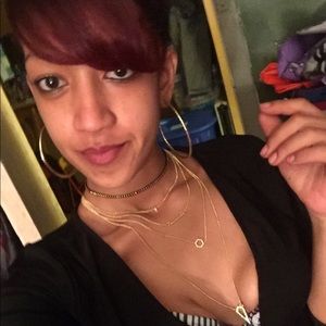 Meet your Posher, Vanessa