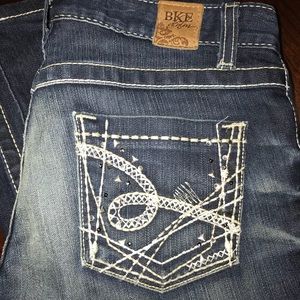 BKE Stella Bootcut Stretch Jeans. Size 27