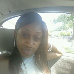 Meet your Posher, Latitia