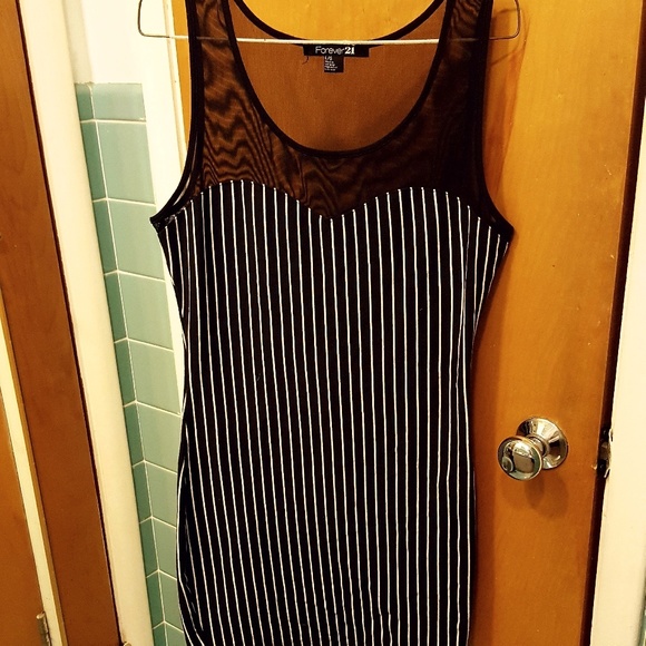 Forever 21 Dresses & Skirts - Sexy Form-fitting Dress
