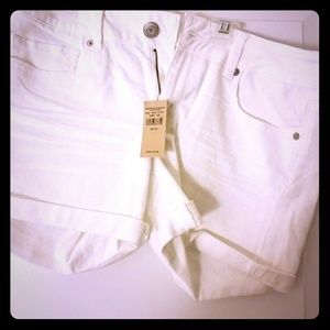 American Eagle women's Midi Shorts