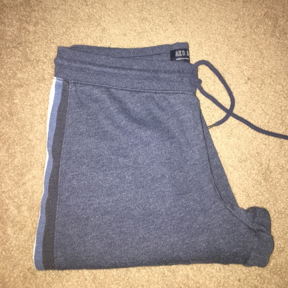 💙American eagle jogger sweats:)💙