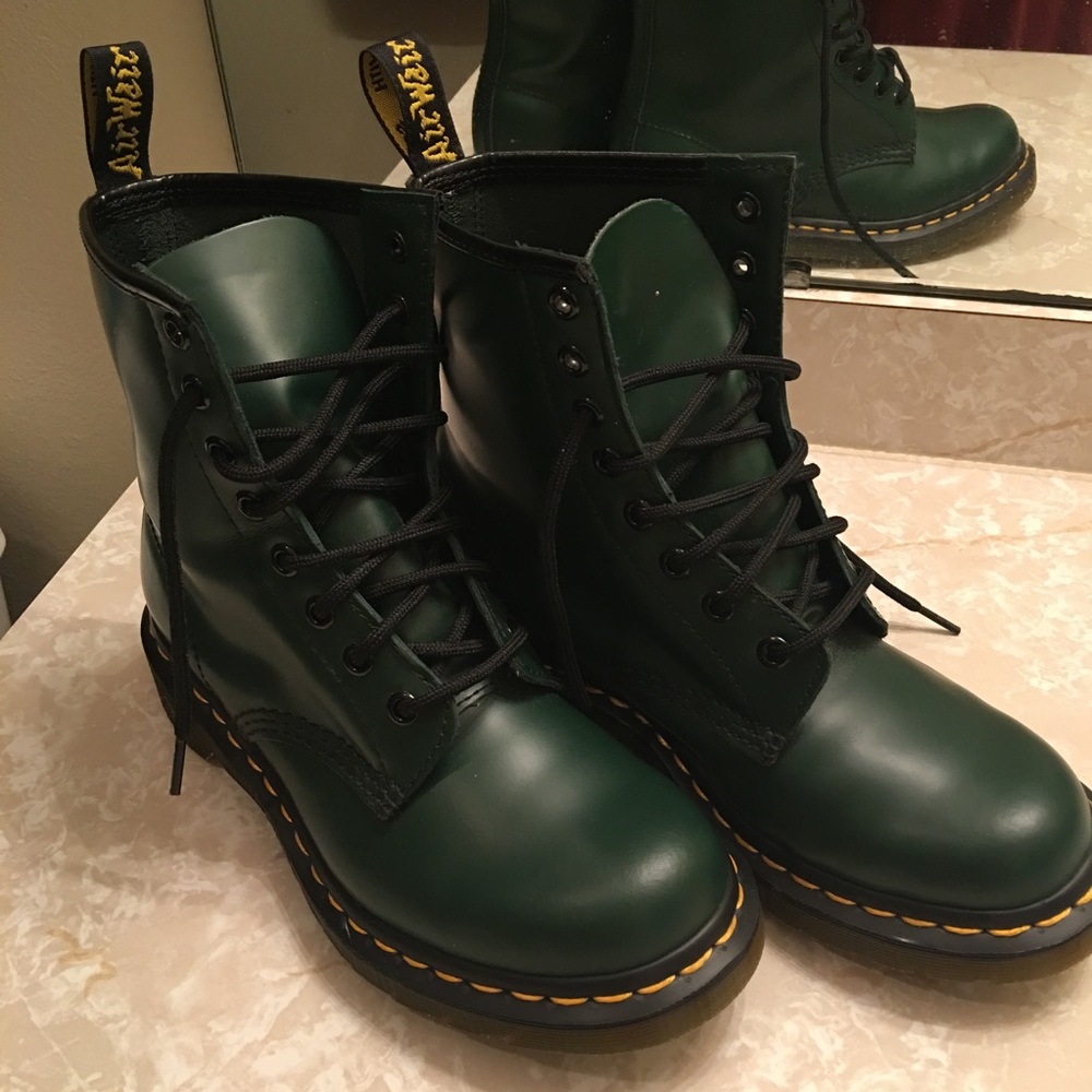 Green 1460 Dr Martens