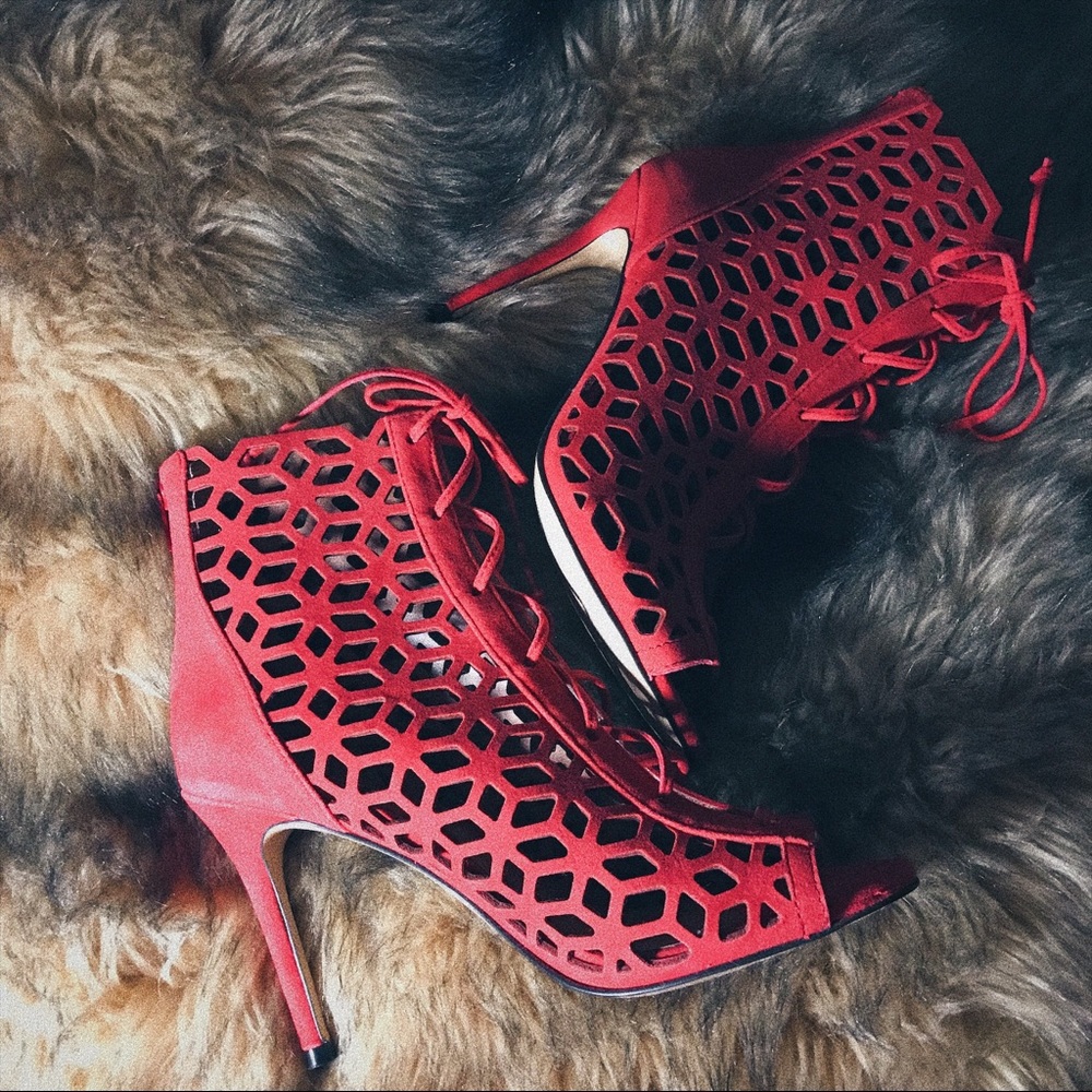 (SALE!!!) BCBGeneration “ISCA” heels in red.